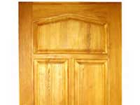 Dveře vchodové - materiál borovice masiv lak