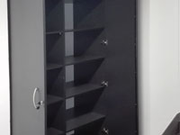 Vestavěná skříň černá dvoukřídlé dveře 2